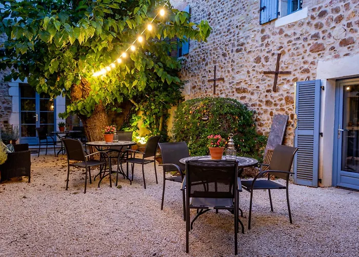 Mas Bouzige Bed & Breakfast