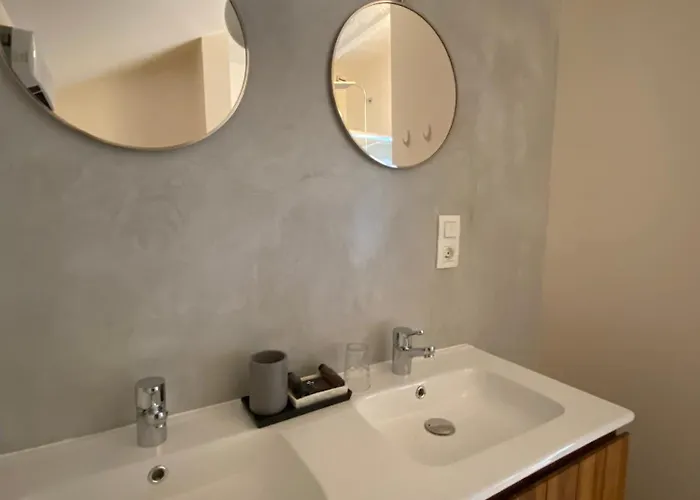 Mas Bouzige Bed & Breakfast 3*